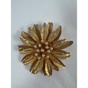 Vintage BSK Signed Brooch Brush Gold Tone Flower Pearl Stamen Cluster Statement